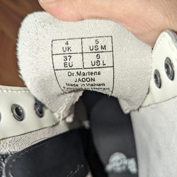 Dr Martens JADON BOOT SMOOTH LEATHER PLATFORMS size 6 - Picture 7 of 7